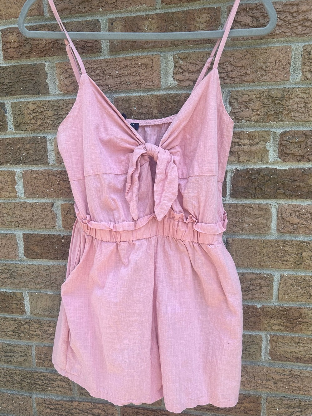 one clothing dusty pink tie-front romper size medium